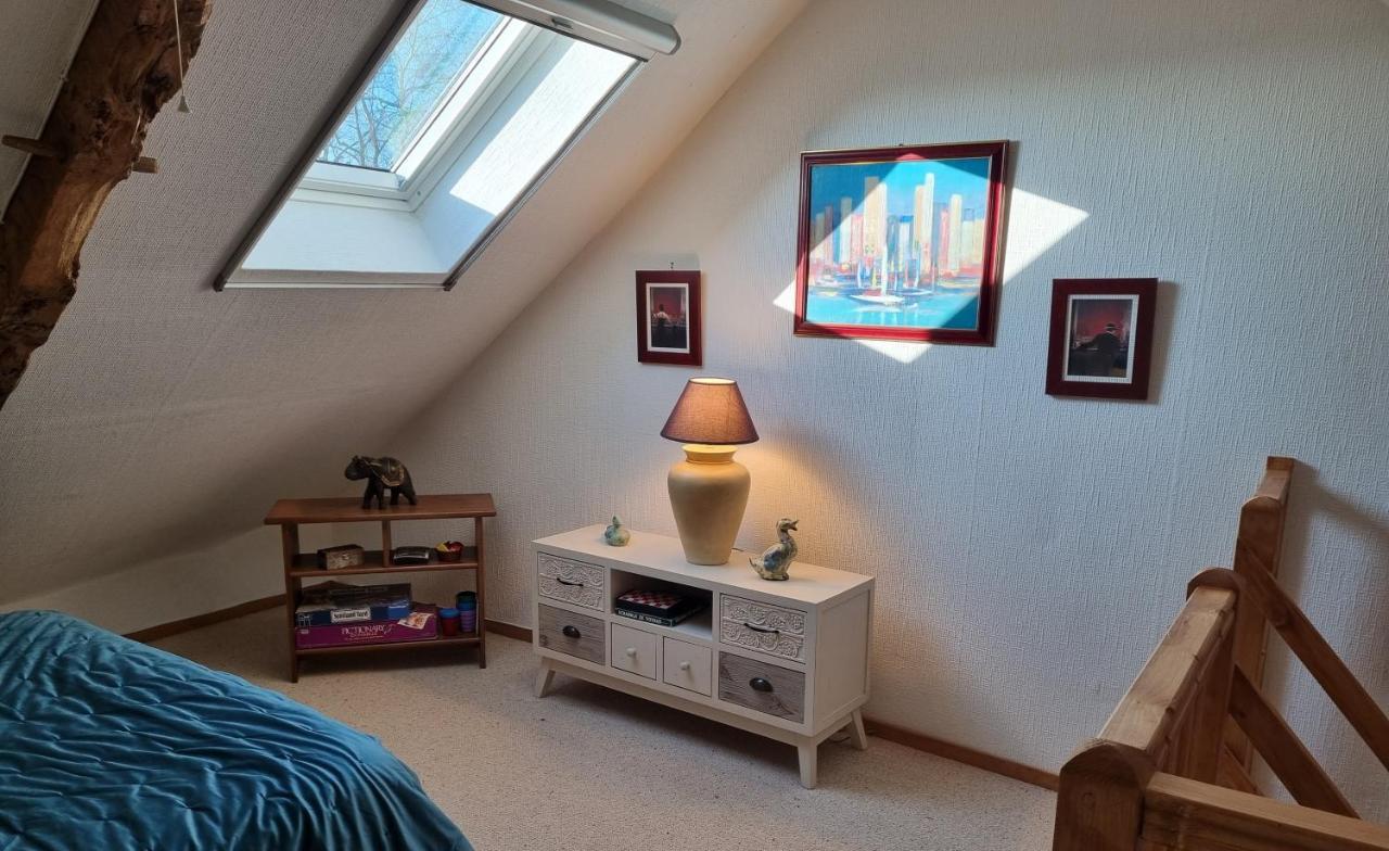 Les Berges De La Planchette Bed and Breakfast Yvignac-la-Tour Rum bild