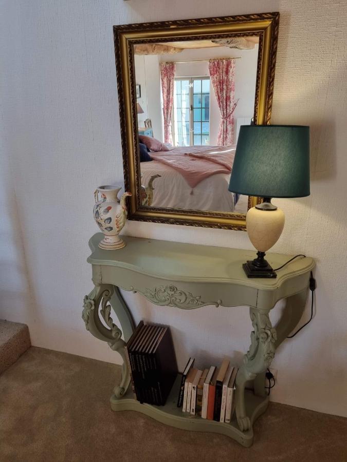 Les Berges De La Planchette Bed and Breakfast Yvignac-la-Tour Rum bild