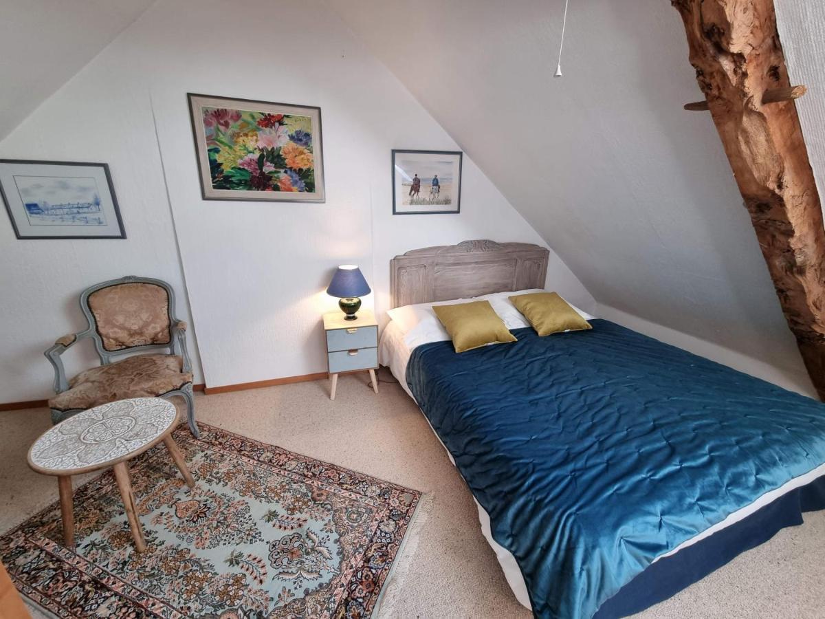 Les Berges De La Planchette Bed and Breakfast Yvignac-la-Tour Rum bild